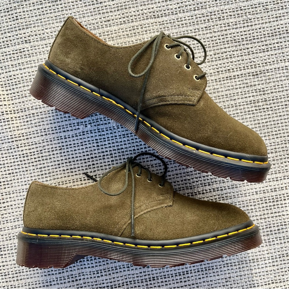NWOT Dr Marten Oxford Suede Shoes